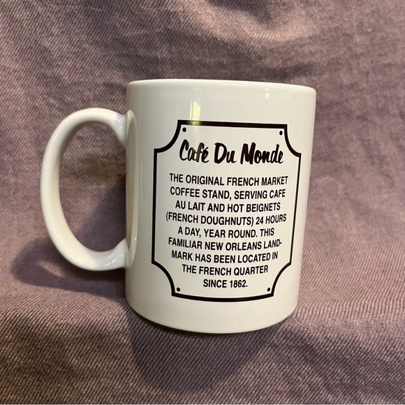 Cafe du Monde New Orleans Souvenir Mug - Picture 2 of 2